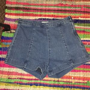 H&M Pin-up tap shorts